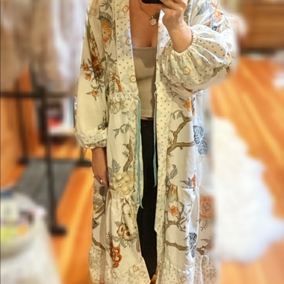 Meet your Posher, Andrea - Picture 2 of 2